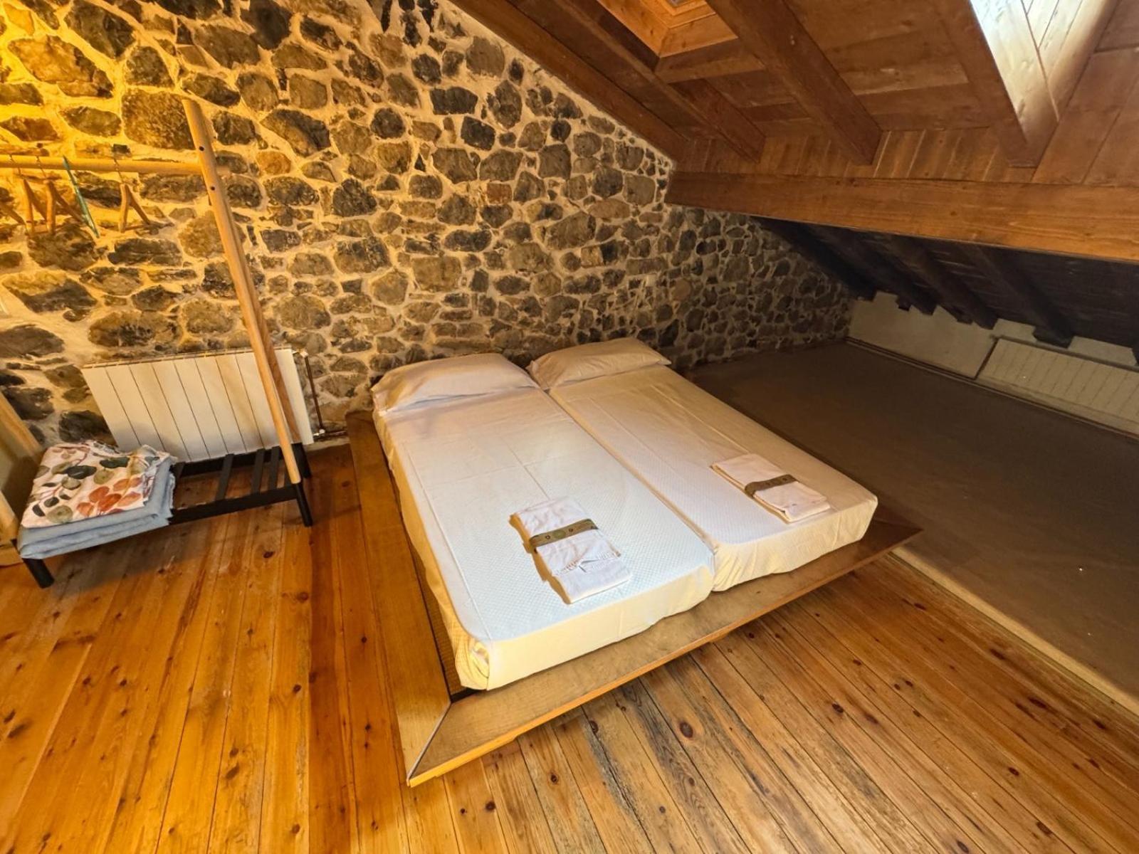 Espectacular Casa Rural En Castaneda Socobio Exteriör bild